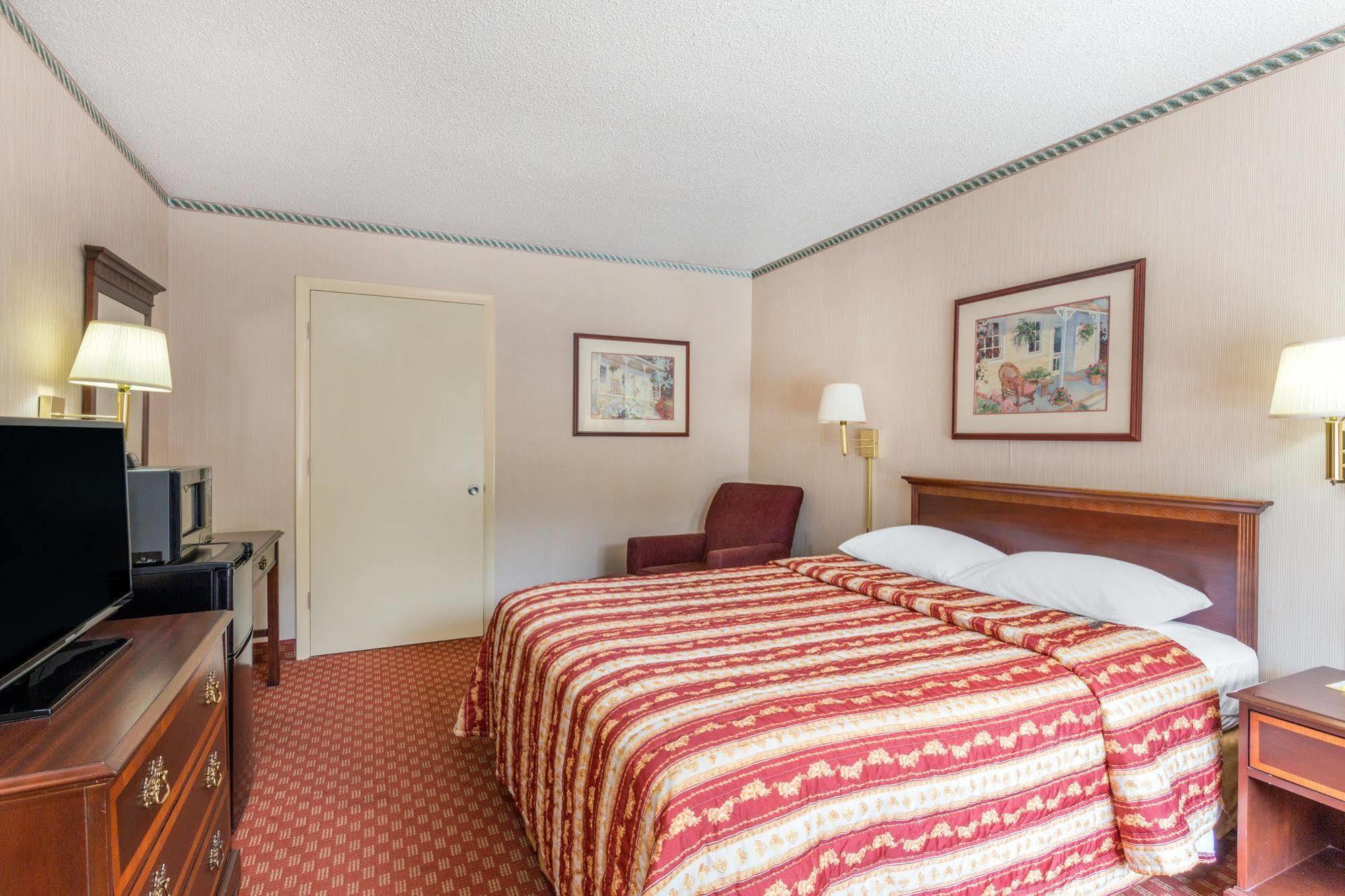 Days Inn By Wyndham Lexington Eksteriør billede