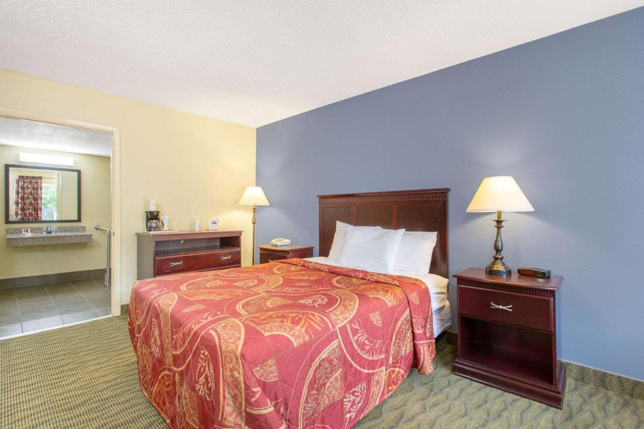 Days Inn By Wyndham Lexington Eksteriør billede